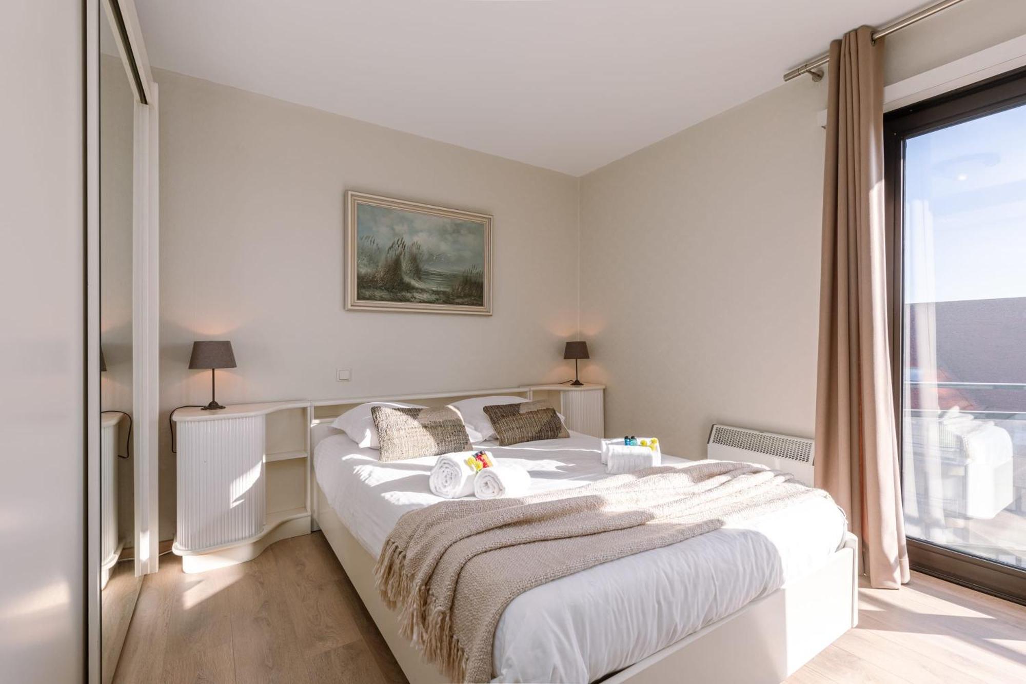 Huswell - Spacious & Modern Sea View Apartment With Garage Ostenda Esterno foto