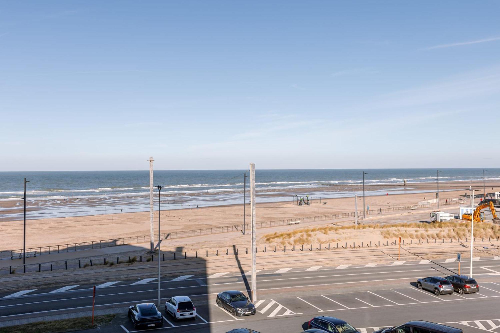 Huswell - Spacious & Modern Sea View Apartment With Garage Ostenda Esterno foto